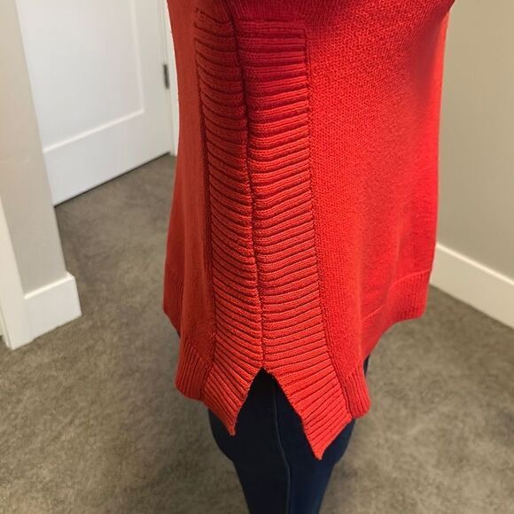 Tahari Rollneck Turtleneck  - Picture 3 of 8